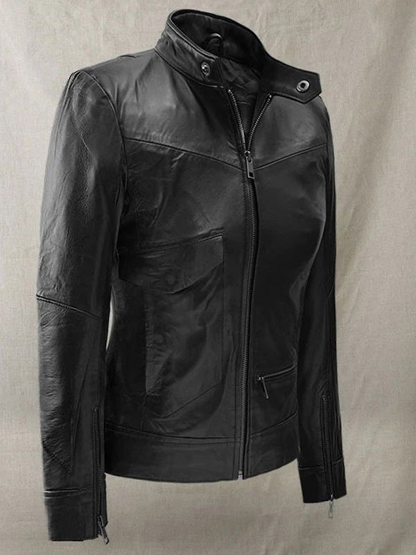 Elsa Pataky Black Jacket - Image 3